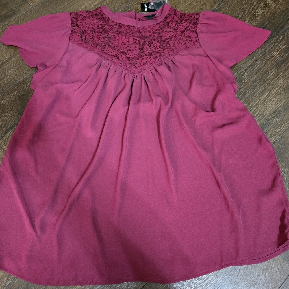 Torrid lace flowy blouse